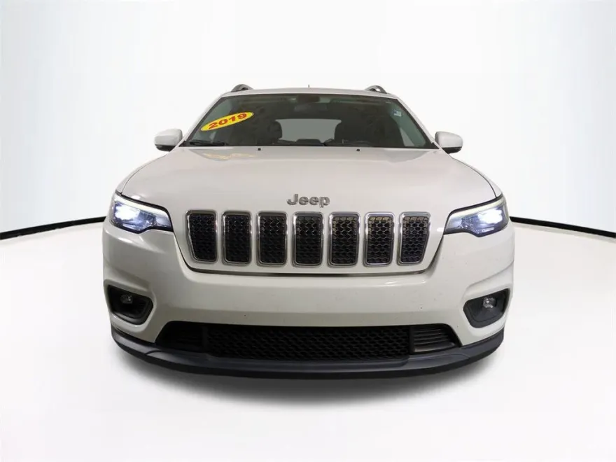 2019 Jeep Cherokee Latitude photo 1