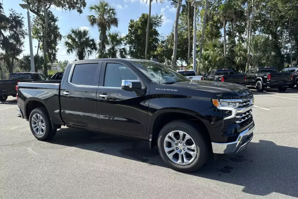 2026 Chevrolet Silverado 1500 LTZ photo 1