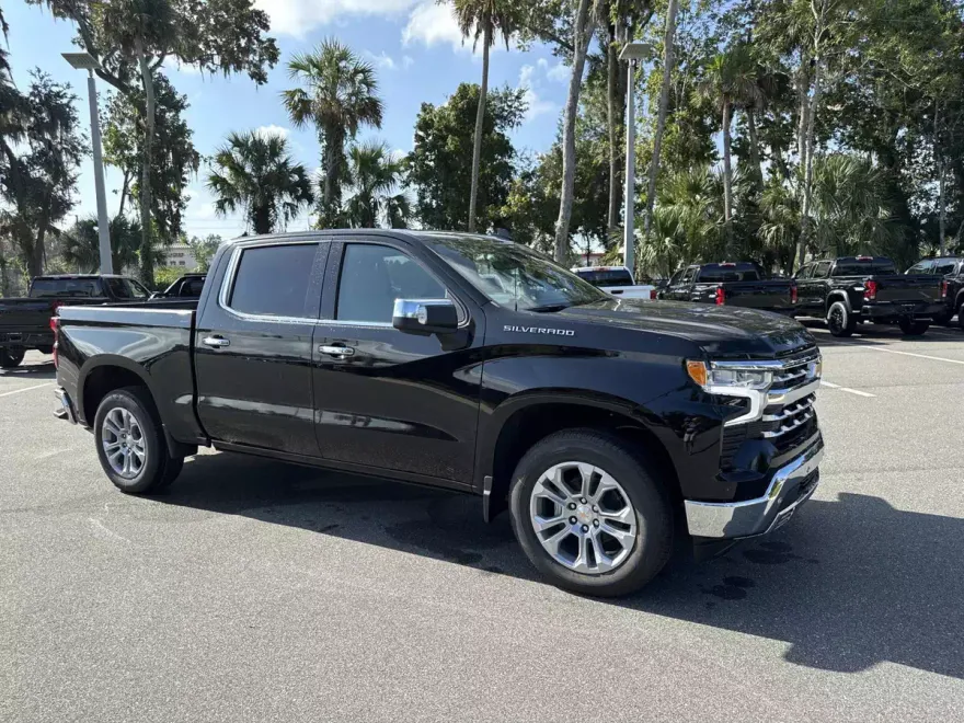 2026 Chevrolet Silverado 1500 LTZ photo 1