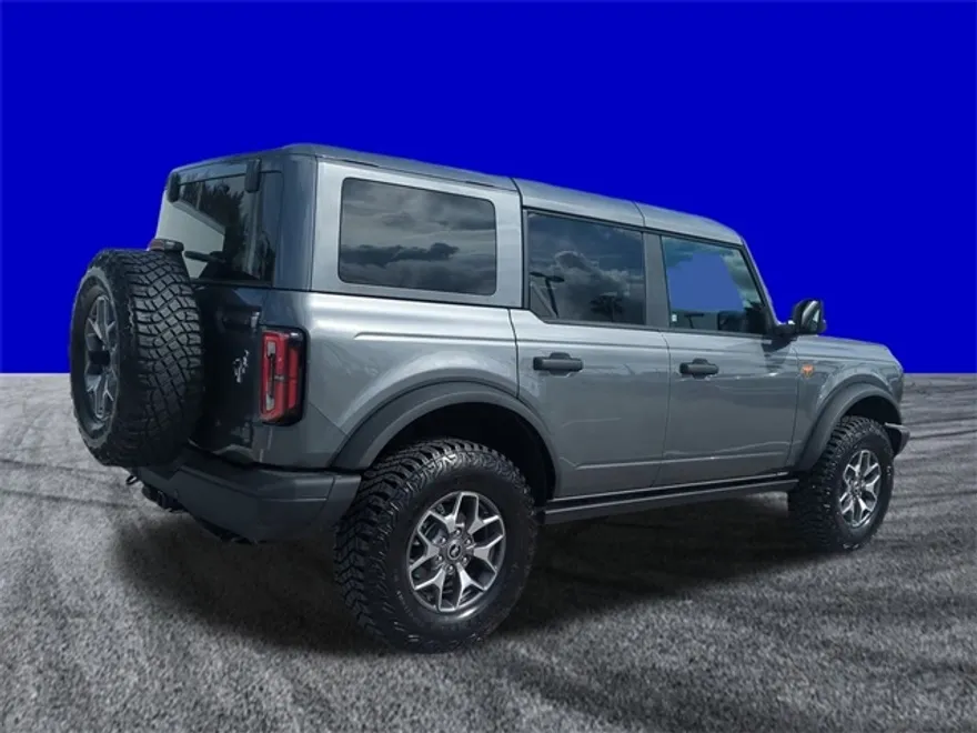 2025 Ford Bronco Badlands photo 1