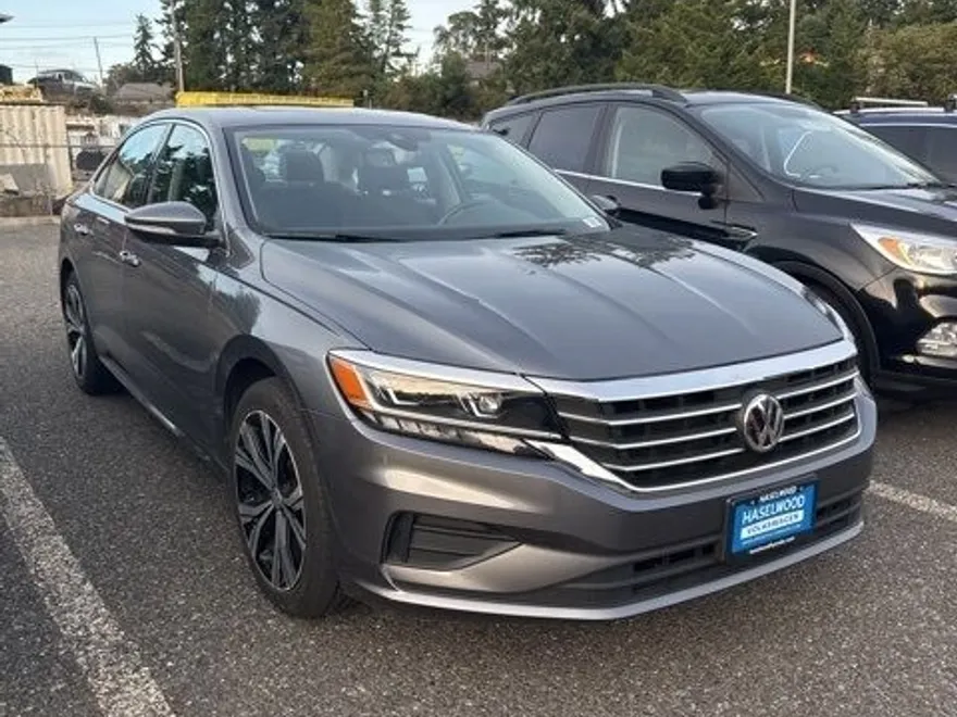 2022 Volkswagen Passat 2.0T SE photo 1