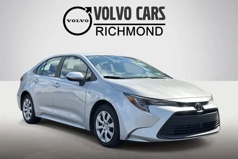 2024 Toyota Corolla LE photo 1