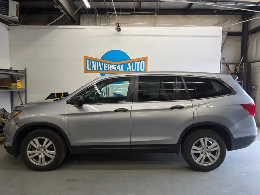 2018 Honda Pilot LX photo 1