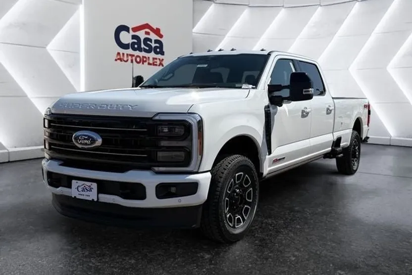 2025 Ford F-250 photo 1