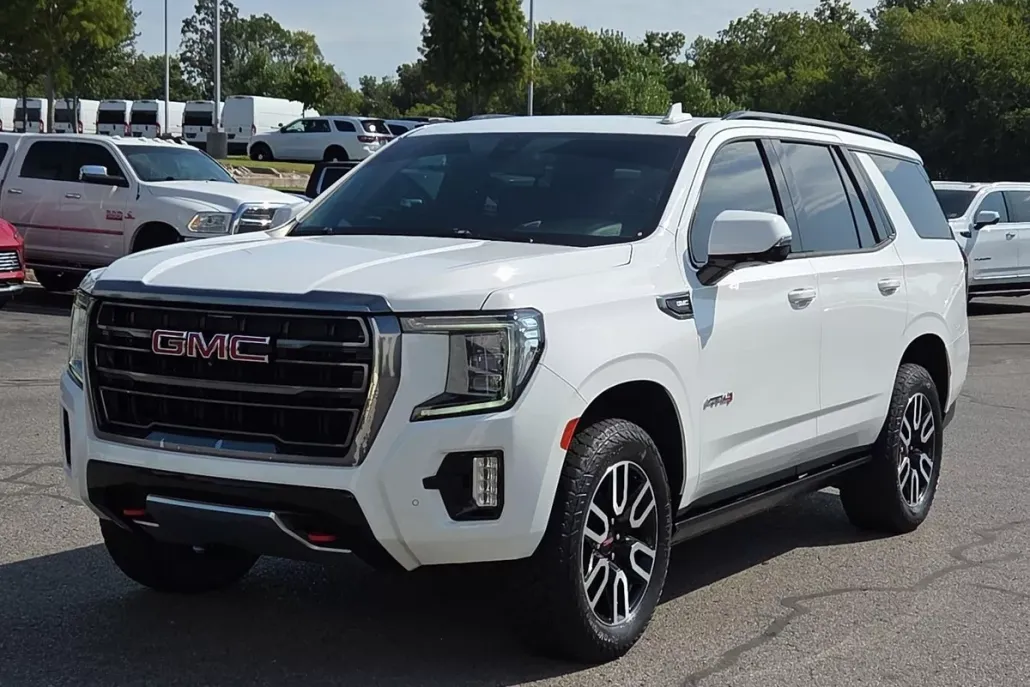 2021 Gmc Yukon AT4 photo 1