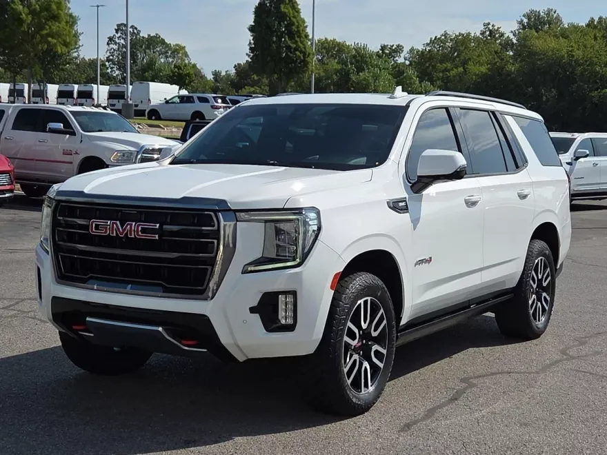 2021 Gmc Yukon AT4 photo 1