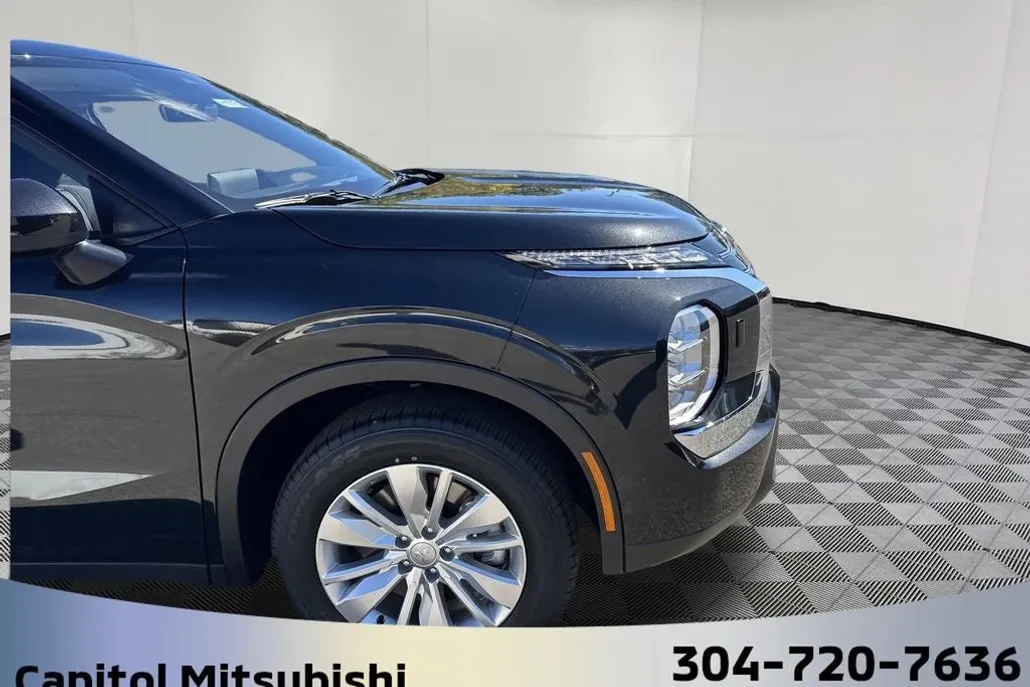 2025 Mitsubishi Outlander ES 2.5 S-AWC photo 1