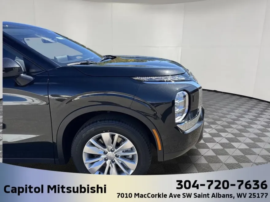 2025 Mitsubishi Outlander ES 2.5 S-AWC photo 1