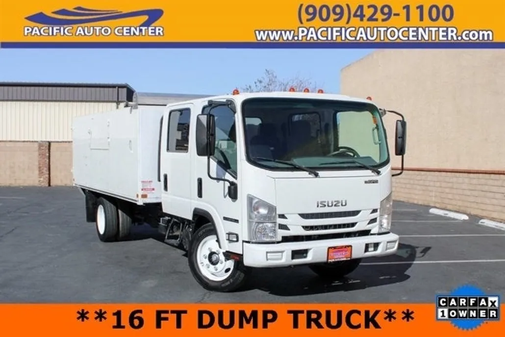 2020 Isuzu NPR photo 1