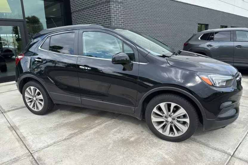2020 Buick Encore Preferred photo 1