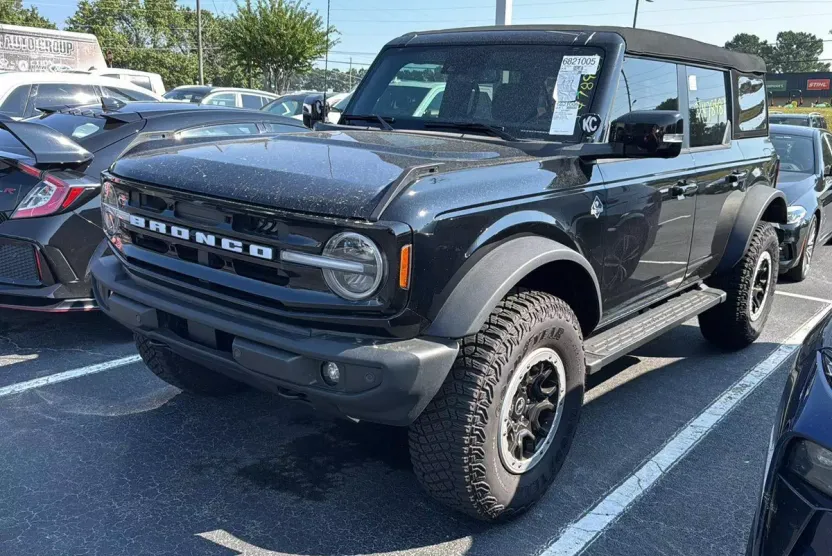 2023 Ford Bronco Badlands photo 1