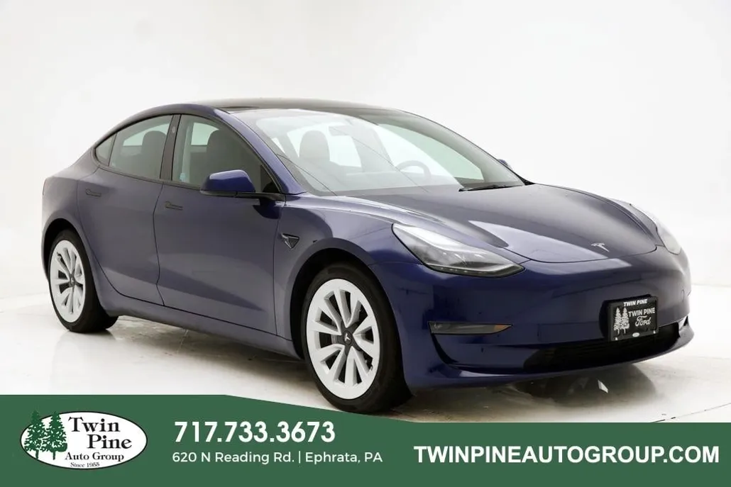 2022 Tesla Model 3 Long Range photo 1