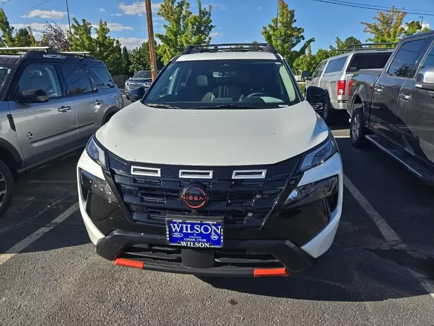 2025 Nissan Rogue photo 1