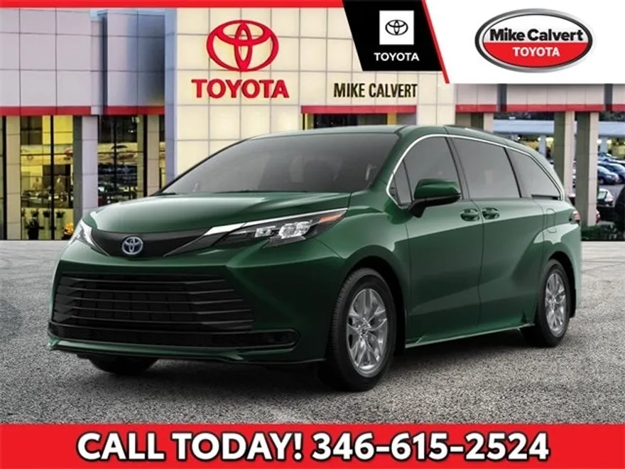 2025 Toyota Sienna LE photo 1