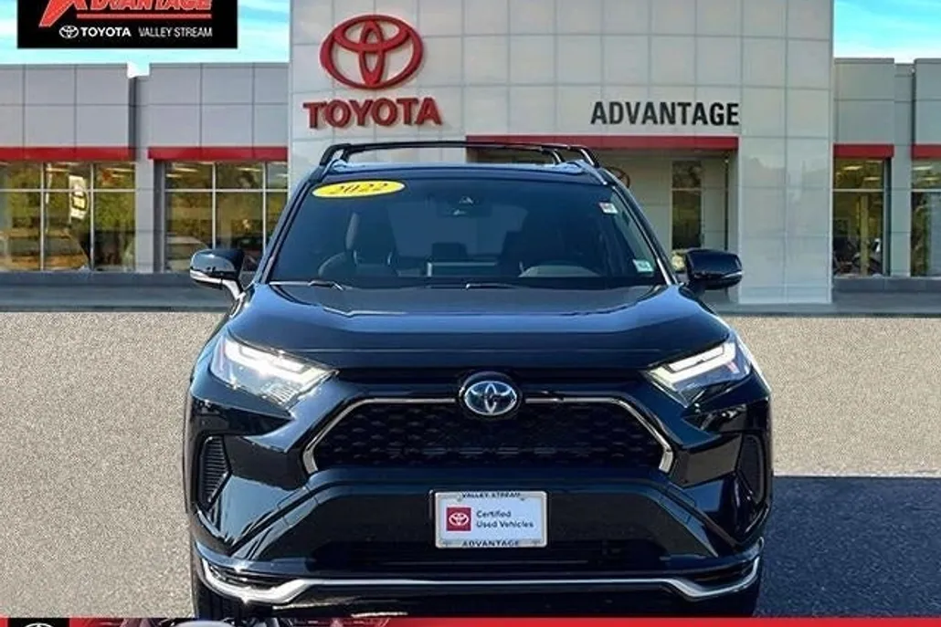 2022 Toyota RAV4 Prime SE photo 1