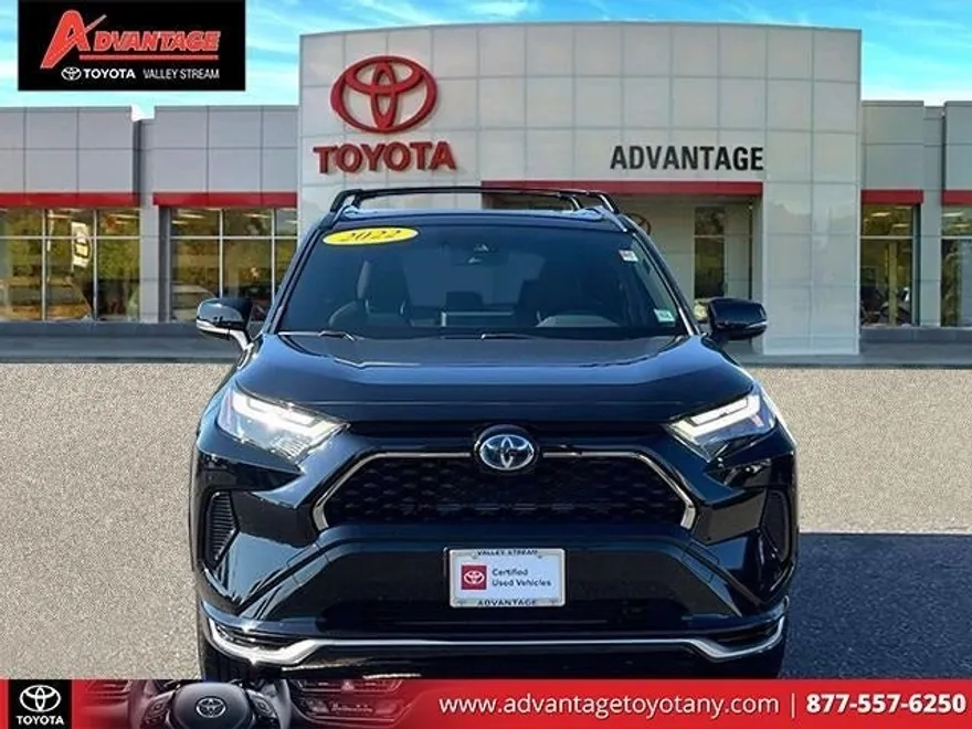 2022 Toyota RAV4 Prime SE photo 1