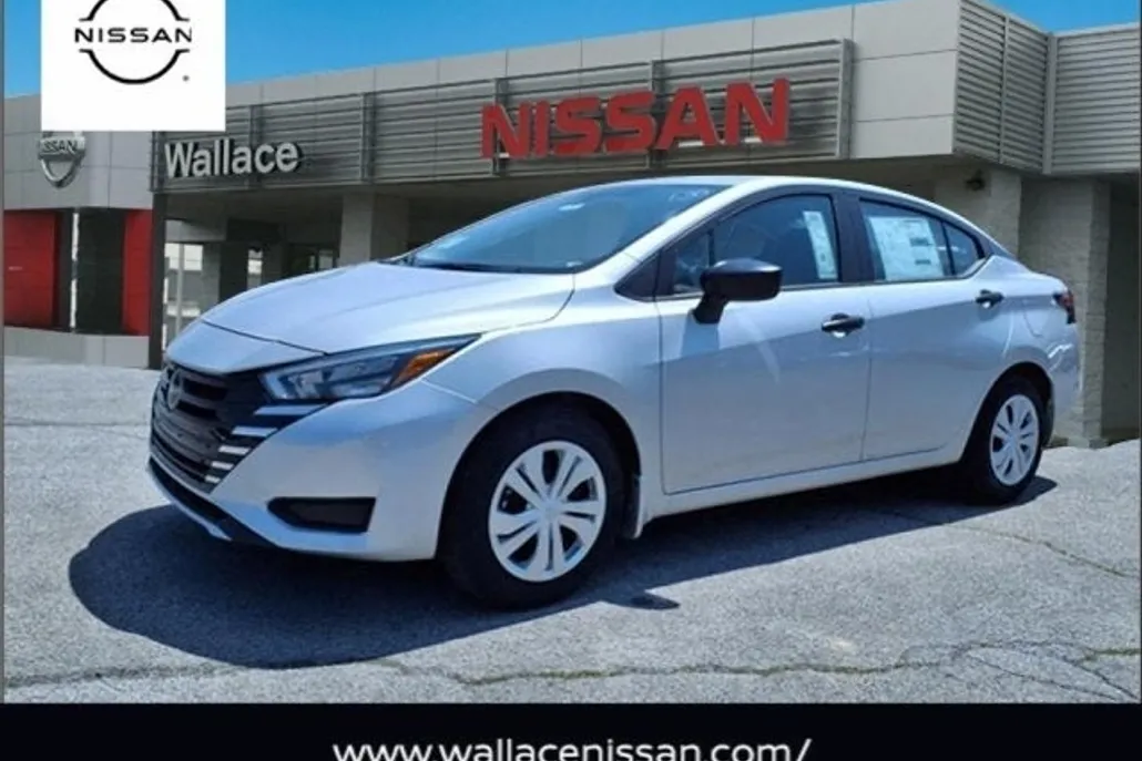 2025 Nissan Versa S photo 1