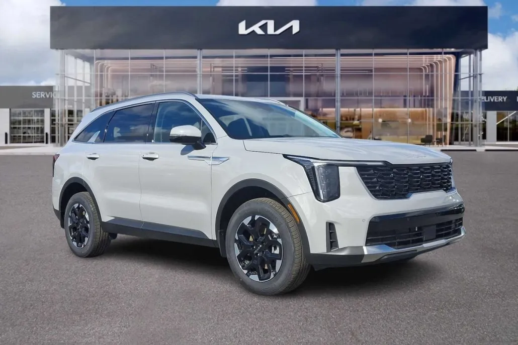 2025 Kia Sorento S photo 1