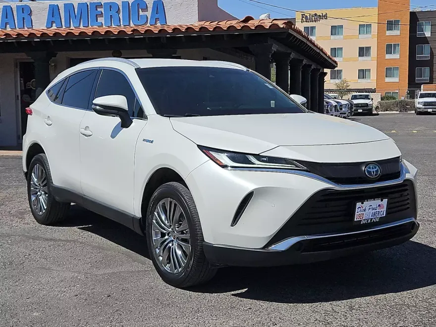 2021 Toyota Venza LE photo 1