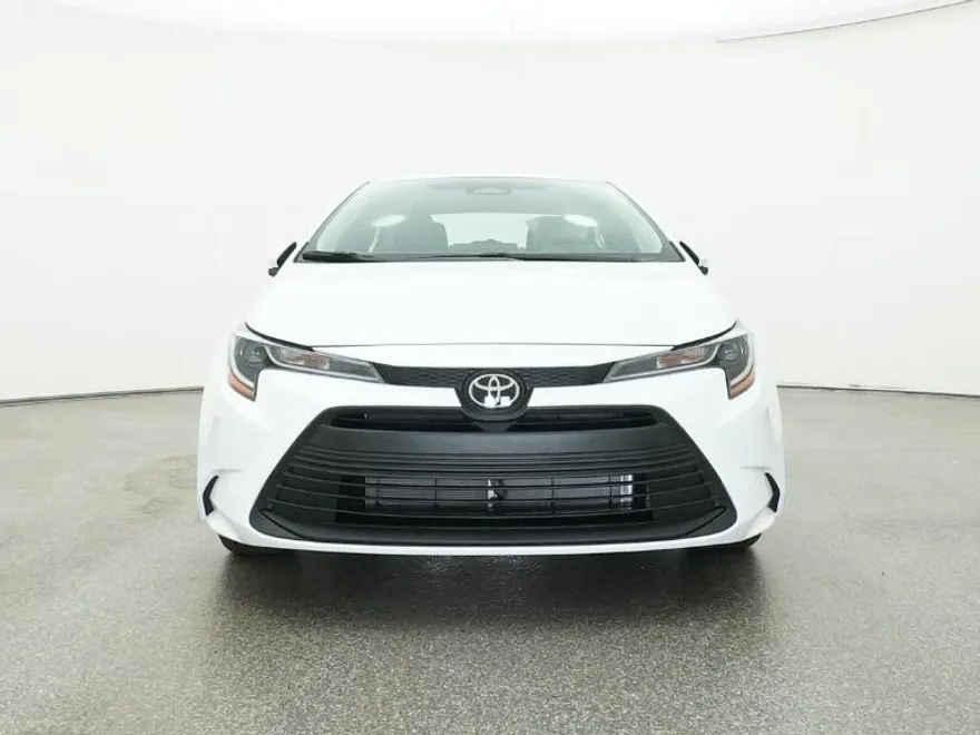2025 Toyota Corolla LE photo 1