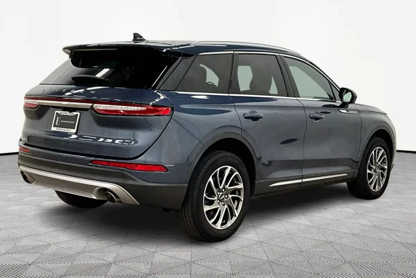 2022 Lincoln Corsair Standard photo 1