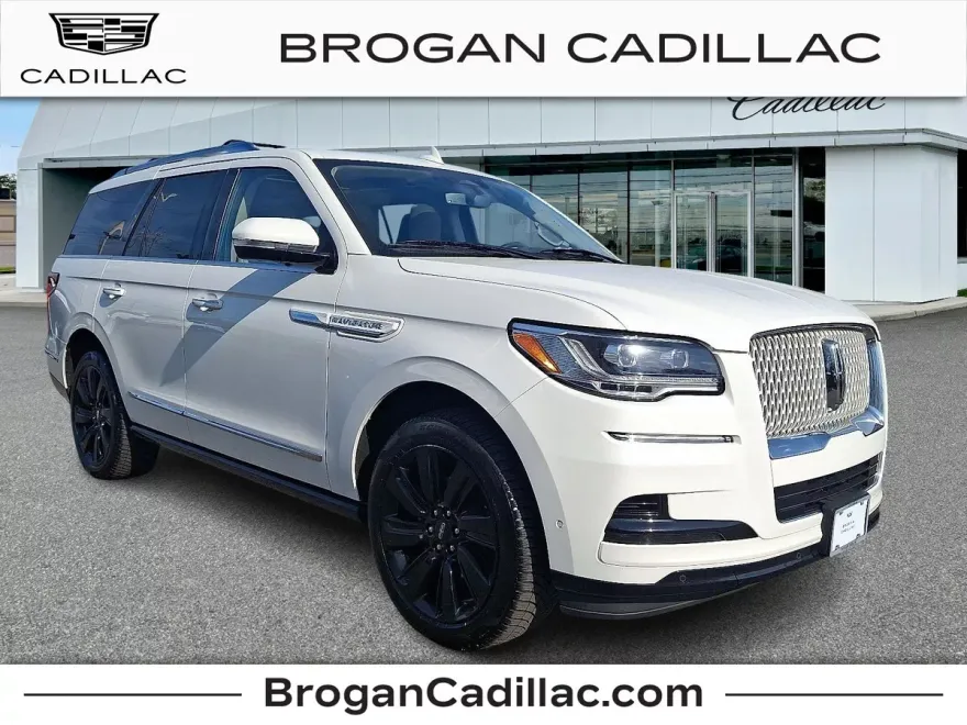 2022 Lincoln Navigator Reserve photo 1