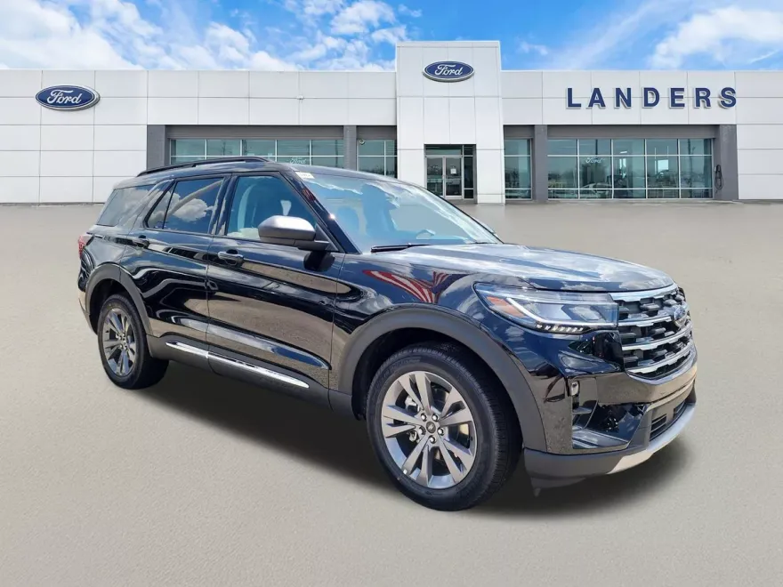 2025 Ford Explorer photo 1
