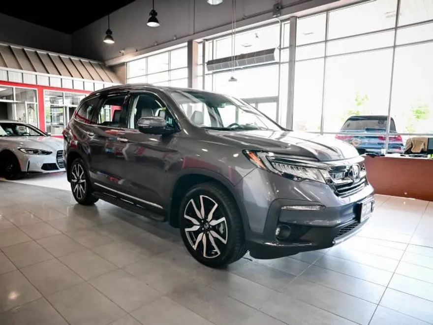 2022 Honda Pilot Touring photo 1