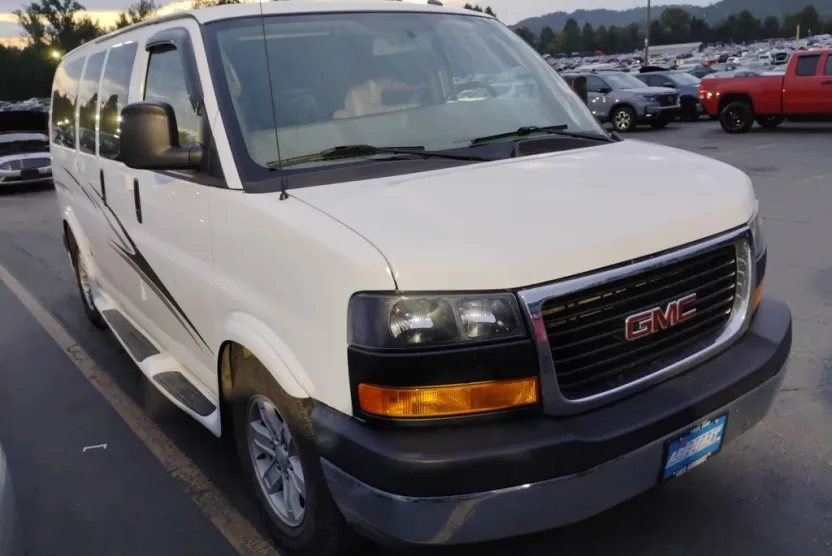 2014 Gmc Savana photo 1