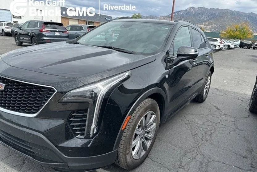 2023 Cadillac XT4 Sport photo 1