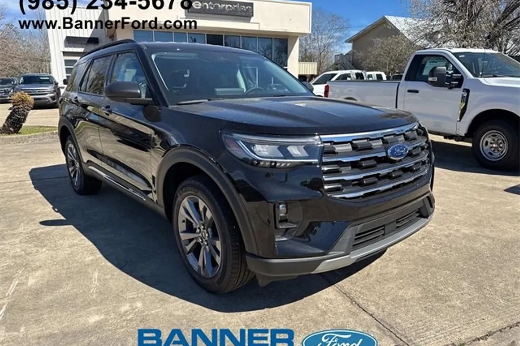 2025 Ford Explorer photo 1