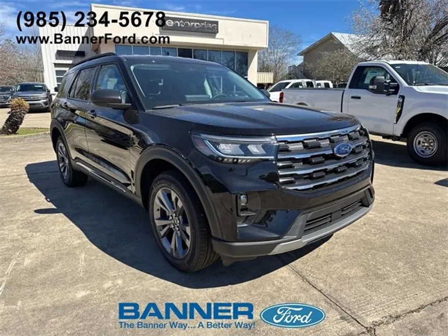 2025 Ford Explorer photo 1