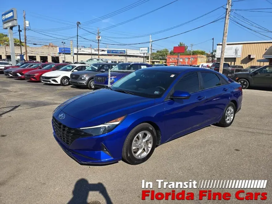 2021 Hyundai Elantra SE photo 1