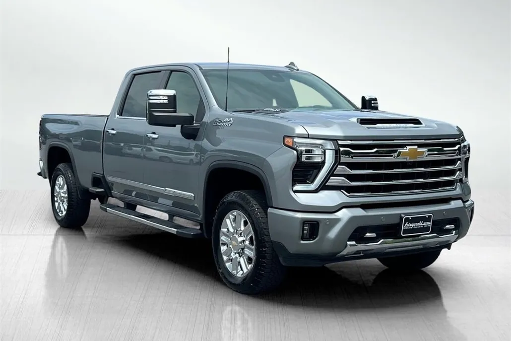 2024 Chevrolet Silverado 2500HD High Country photo 1