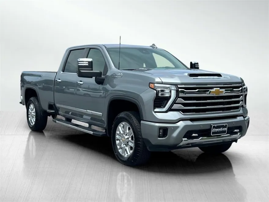2024 Chevrolet Silverado 2500HD High Country photo 1