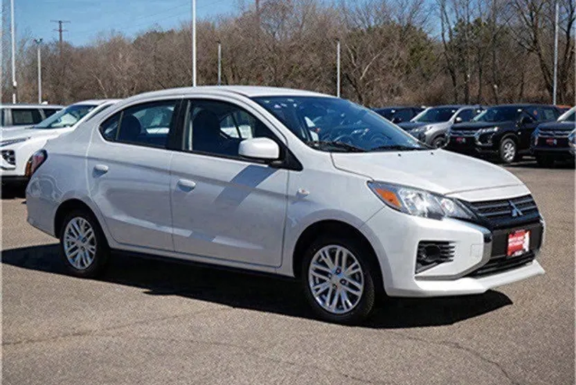 2024 Mitsubishi Mirage G4 LE photo 1
