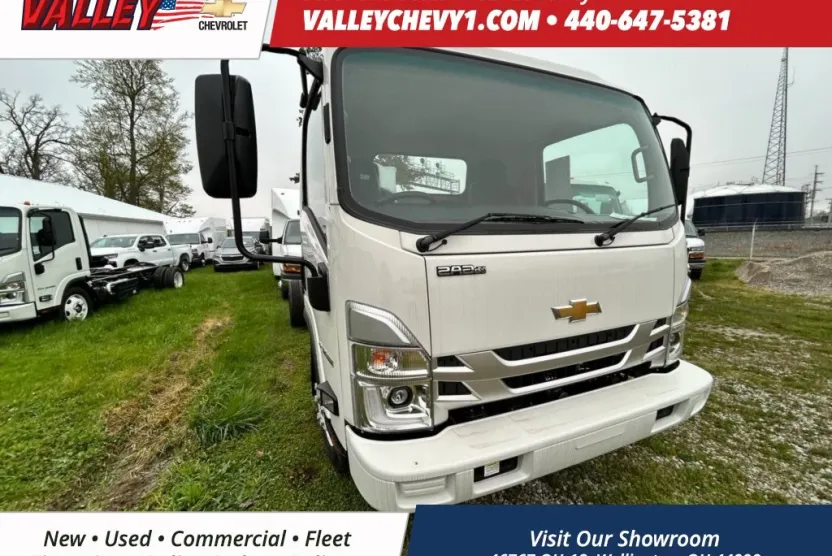 2024 Chevrolet Silverado photo 1