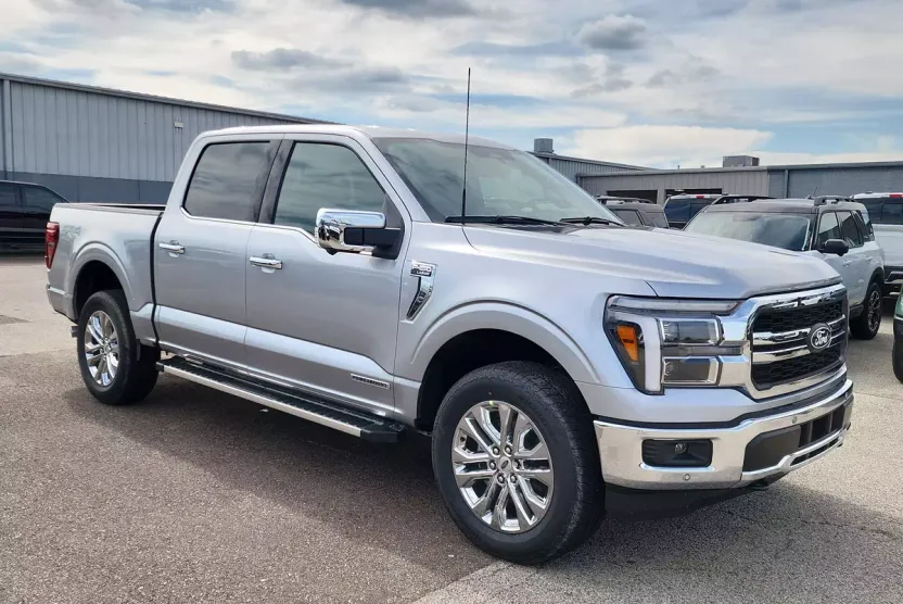 2025 Ford F-150 Lariat photo 1