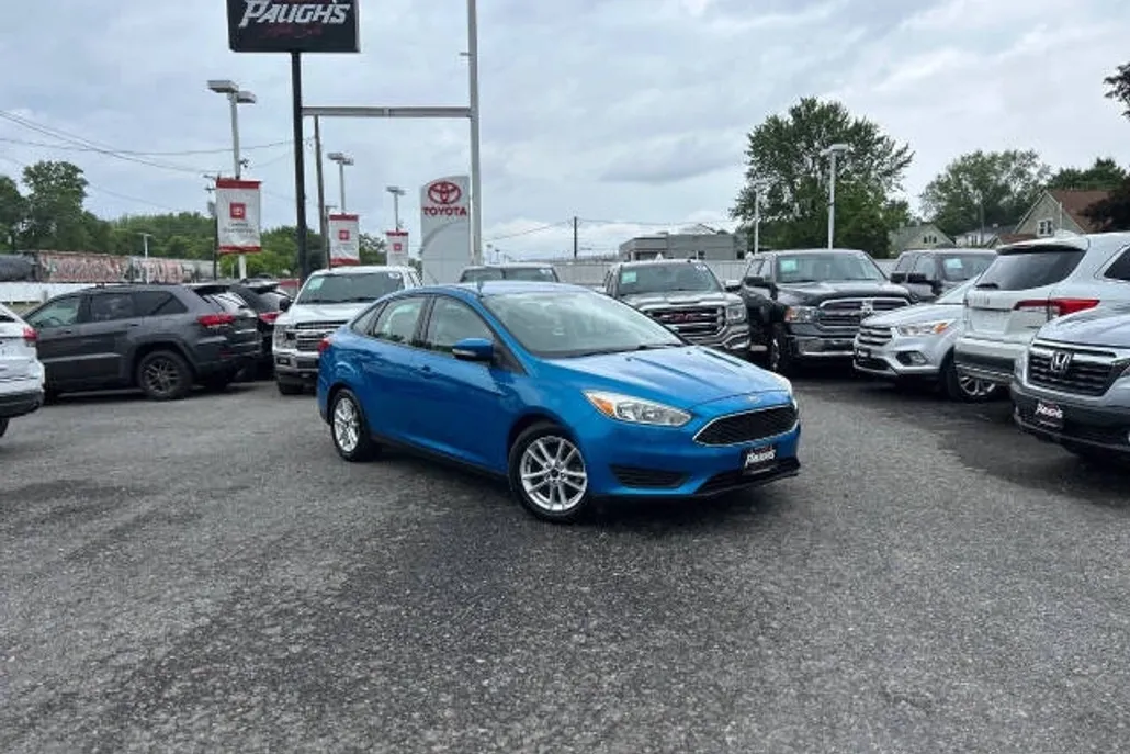 2015 Ford Focus Sedan photo 1