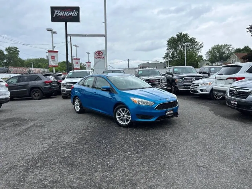 2015 Ford Focus Sedan photo 1