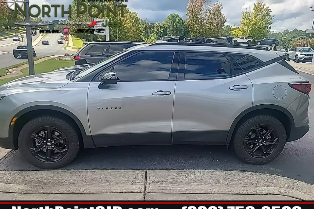 2023 Chevrolet Blazer 2LT photo 1