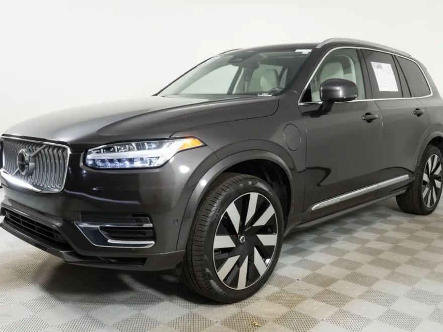 2024 Volvo XC90 Recharge Plus T8 AWD photo 1