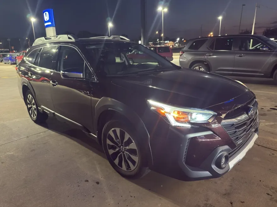 2023 Subaru Outback Touring XT photo 1