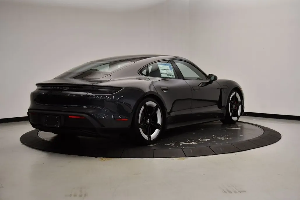 2025 Porsche Taycan 4S photo 1