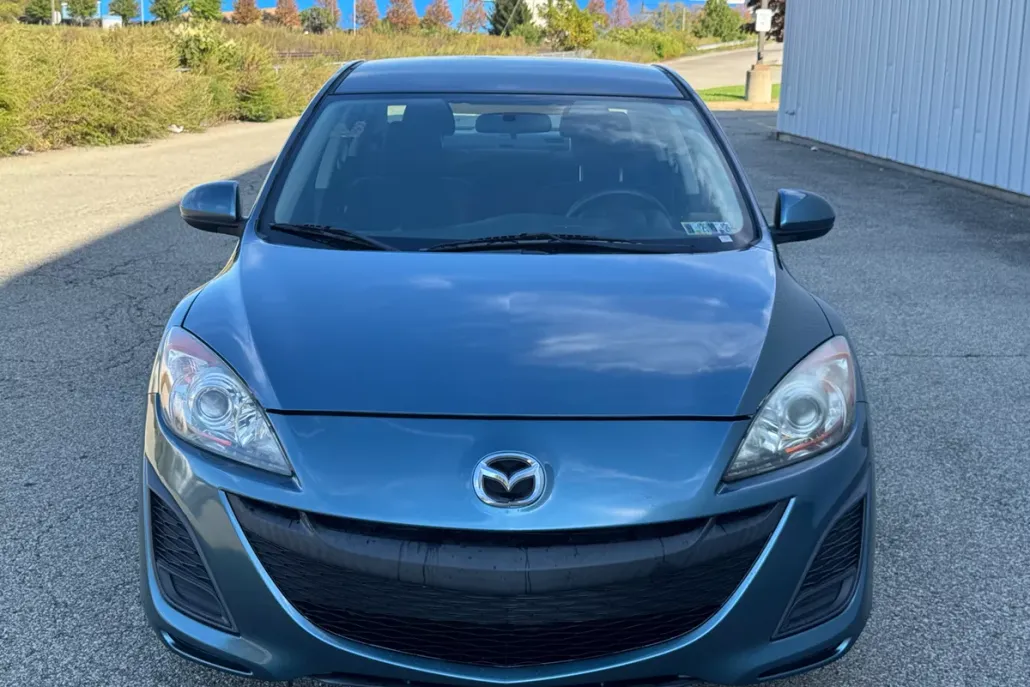2011 Mazda Mazda3 i Sport photo 1
