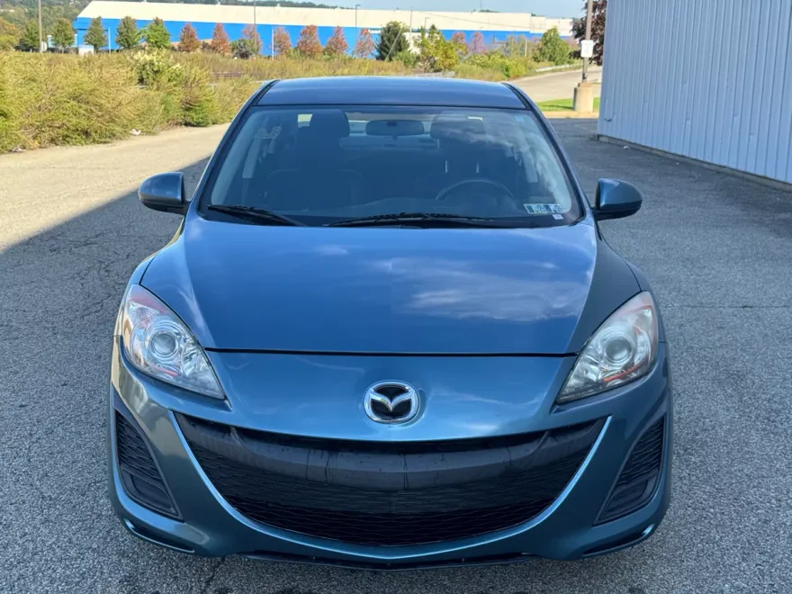 2011 Mazda Mazda3 i Sport photo 1