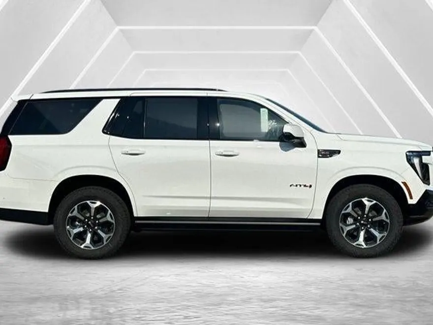 2025 Gmc Yukon AT4 photo 1
