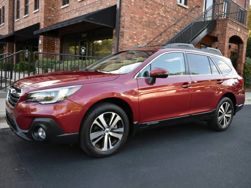 2018 Subaru Outback 3.6R Limited photo 1