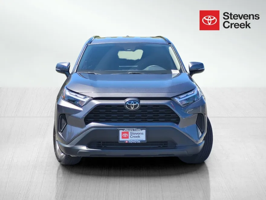 2024 Toyota RAV4 XLE photo 1