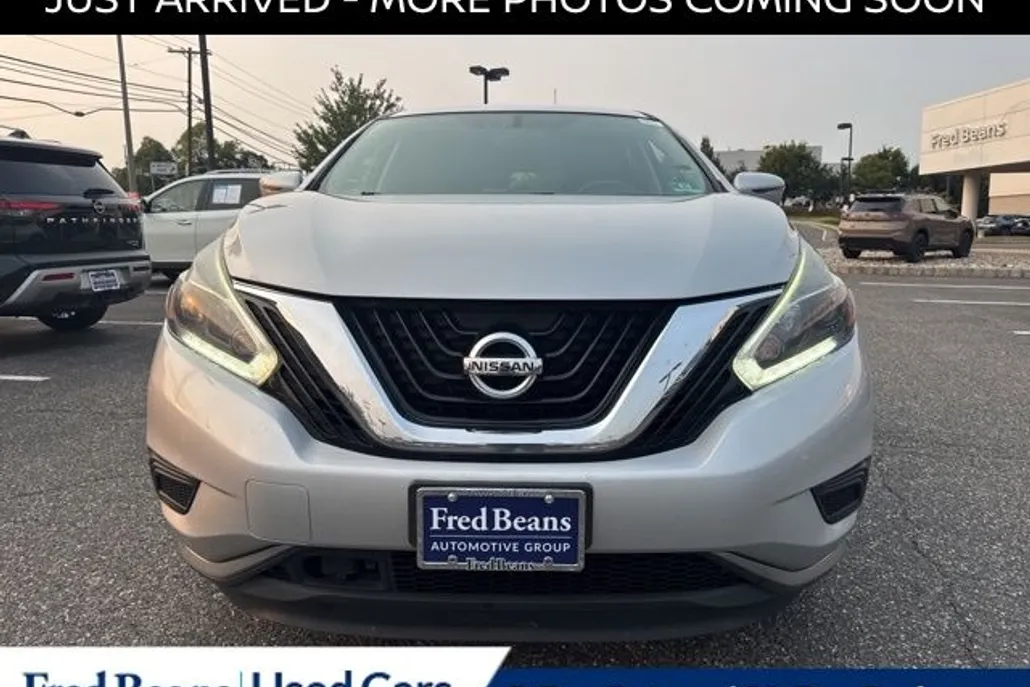 2018 Nissan Murano S photo 1
